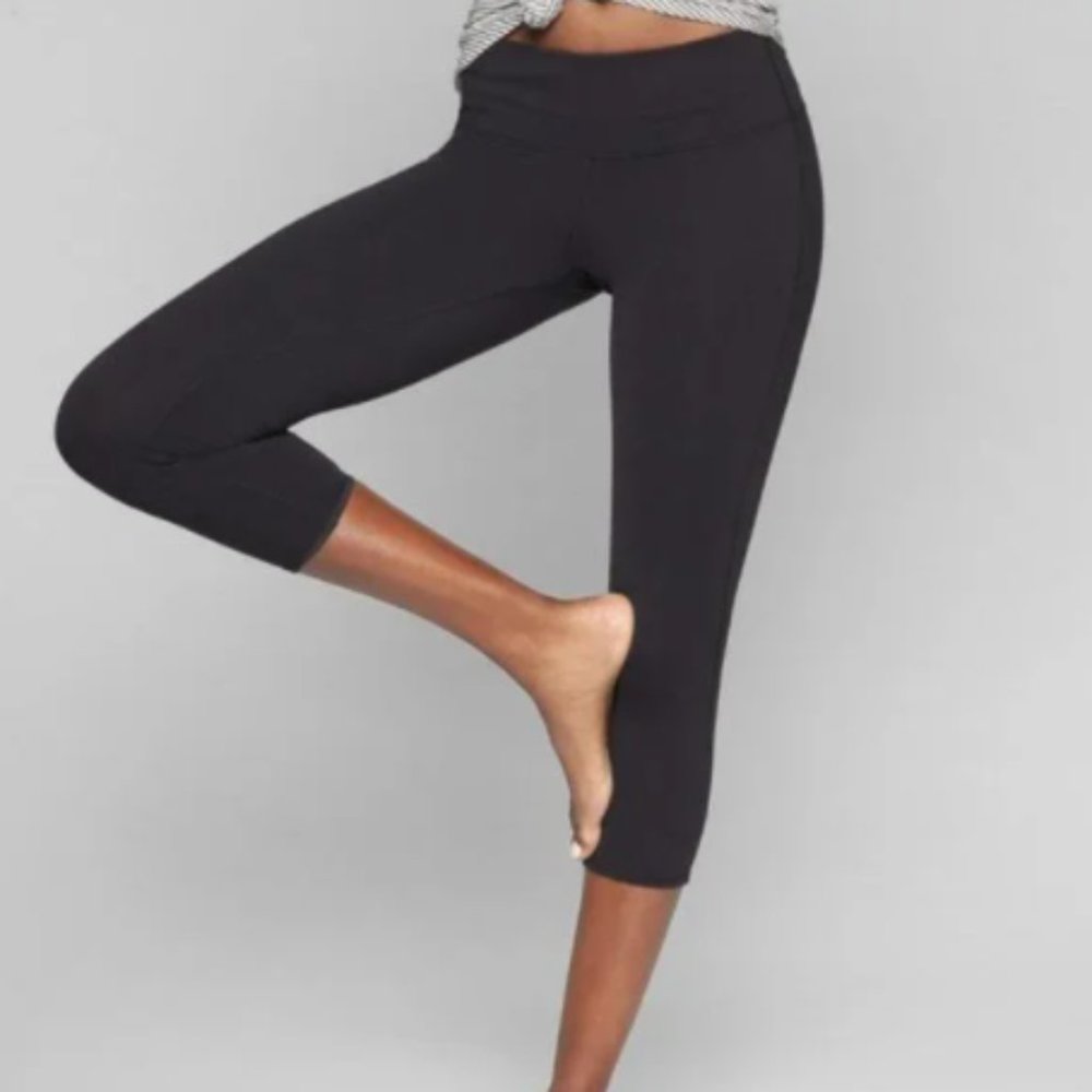 Athleta Capri Leggings